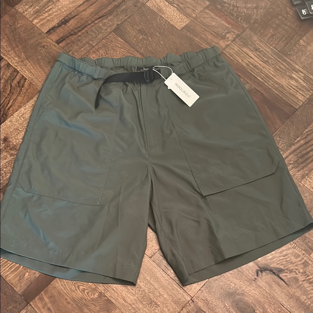 Woolrich Shorts Lightweight-Large-Olive